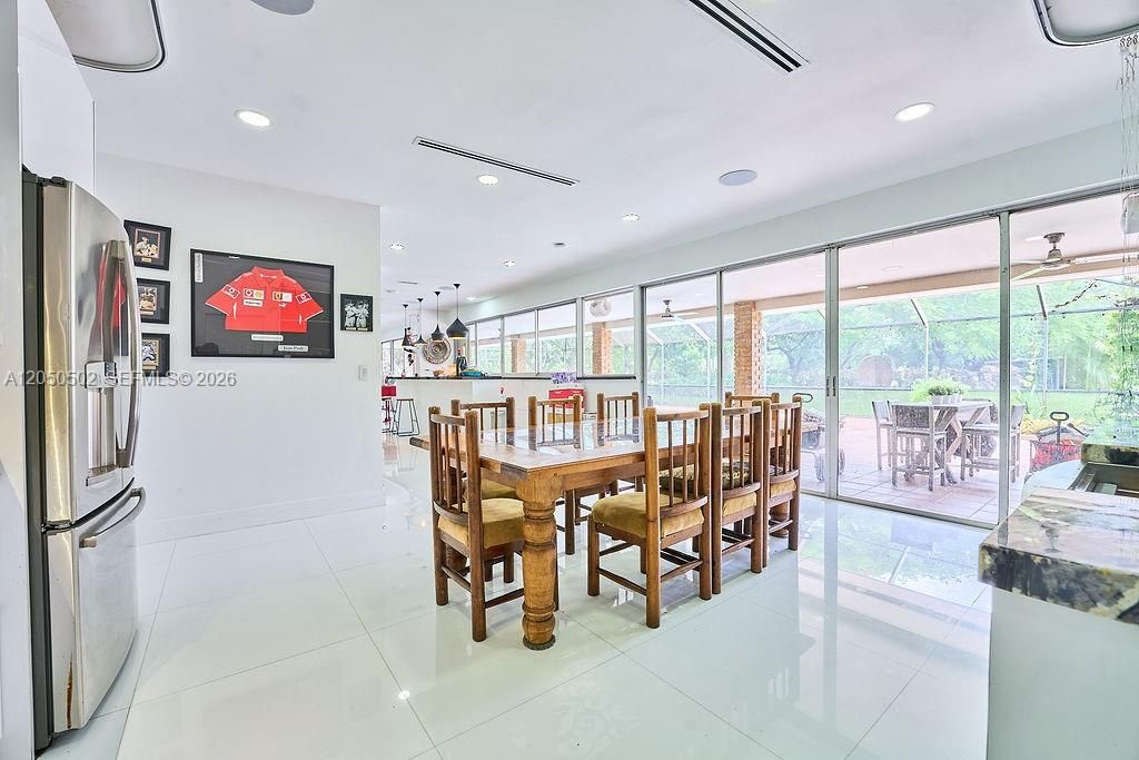 En Venta: $3,750,000 (4 camas, 4 baños, 3490 Pies cuadrados)