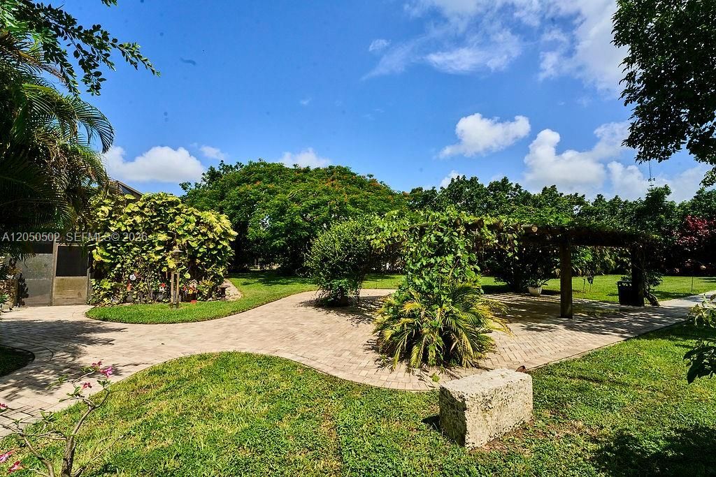En Venta: $3,750,000 (4 camas, 4 baños, 3490 Pies cuadrados)