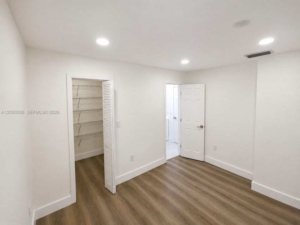 For Rent: $3,950 (4 beds, 2 baths, 2788 Square Feet)