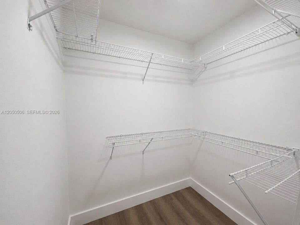 For Rent: $3,950 (4 beds, 2 baths, 2788 Square Feet)