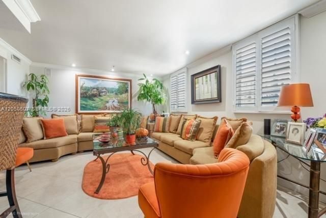 For Sale: $960,000 (3 beds, 4 baths, 2750 Square Feet)