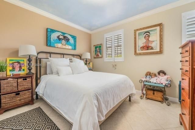 For Sale: $960,000 (3 beds, 4 baths, 2750 Square Feet)