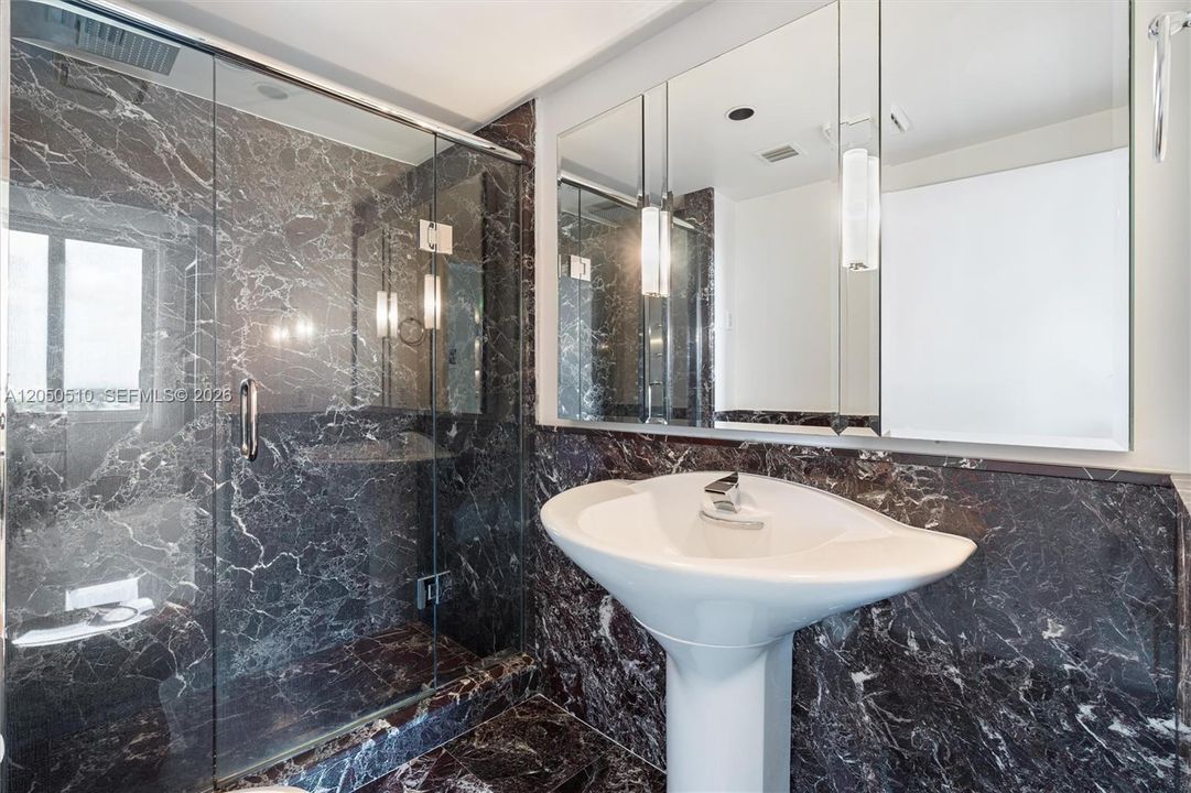 For Sale: $2,950,000 (3 beds, 3 baths, 3488 Square Feet)