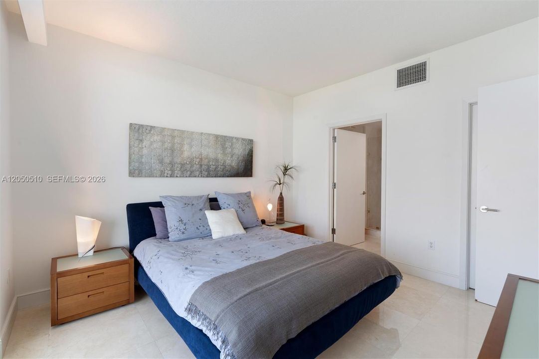 For Sale: $2,950,000 (3 beds, 3 baths, 3488 Square Feet)