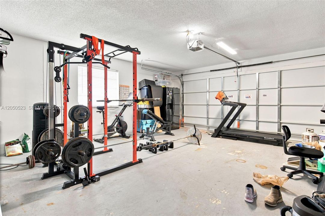 For Sale: $1,200,000 (4 beds, 2 baths, 2112 Square Feet)