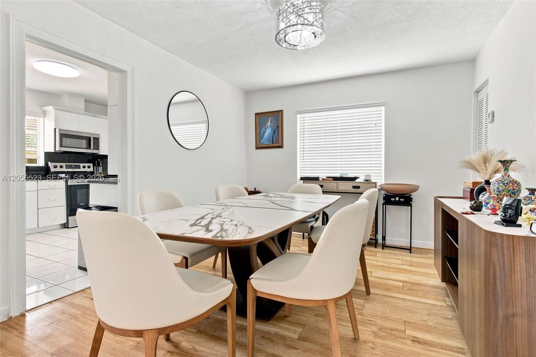 For Sale: $1,200,000 (4 beds, 2 baths, 2112 Square Feet)