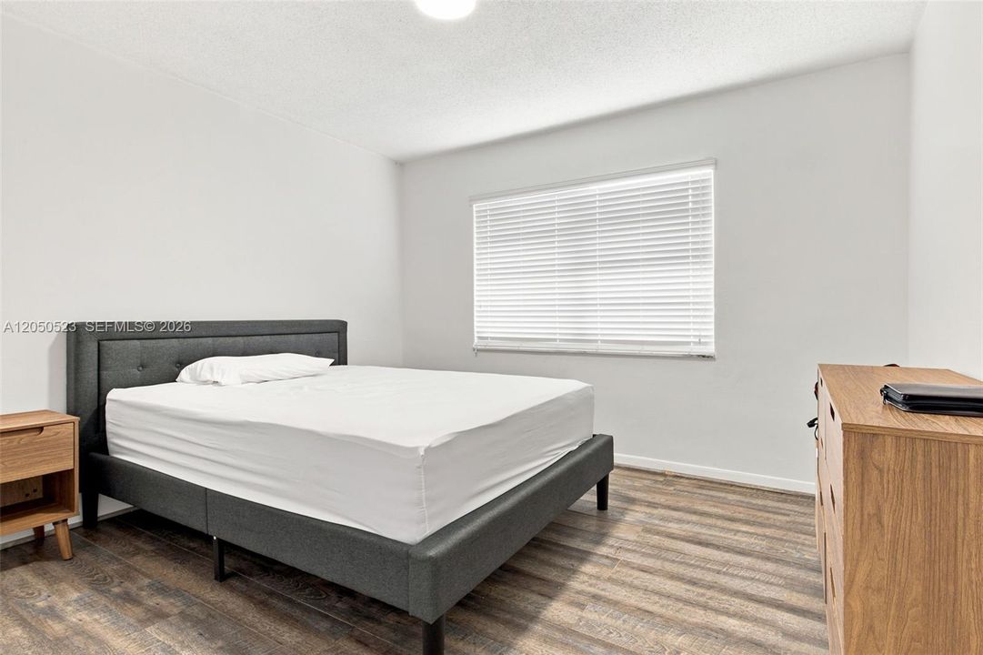 For Sale: $1,200,000 (4 beds, 2 baths, 2112 Square Feet)