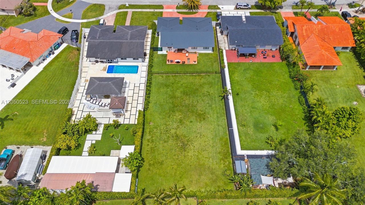 For Sale: $1,200,000 (4 beds, 2 baths, 2112 Square Feet)