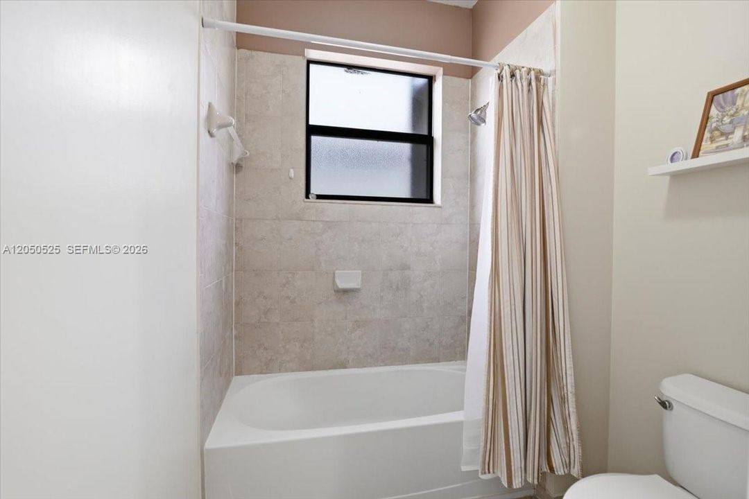 For Sale: $650,000 (4 beds, 3 baths, 3399 Square Feet)