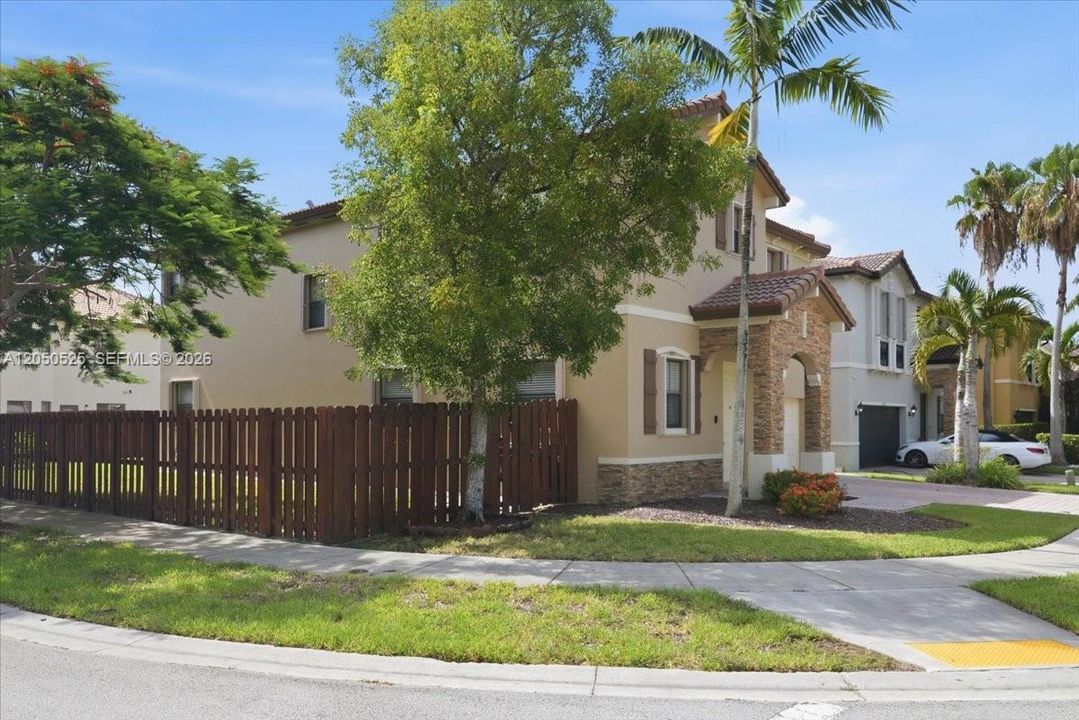 For Sale: $650,000 (4 beds, 3 baths, 3399 Square Feet)