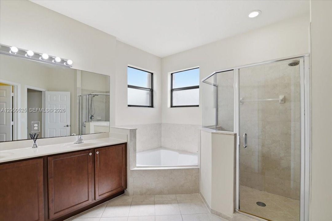 For Sale: $650,000 (4 beds, 3 baths, 3399 Square Feet)