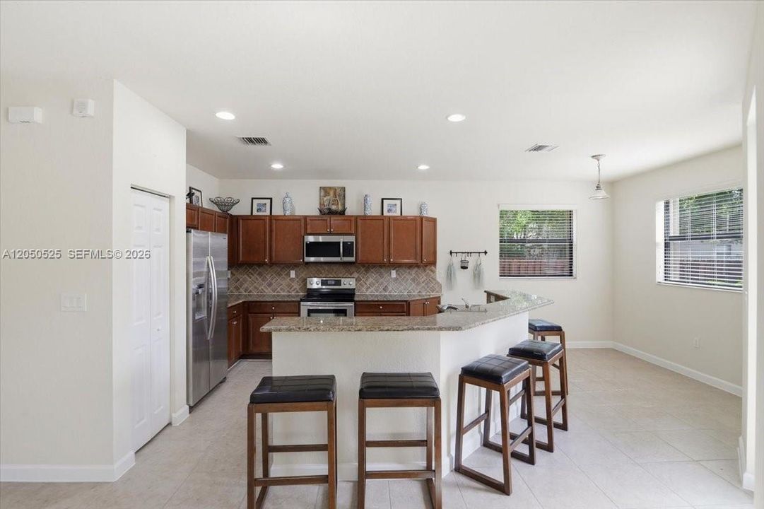 For Sale: $650,000 (4 beds, 3 baths, 3399 Square Feet)