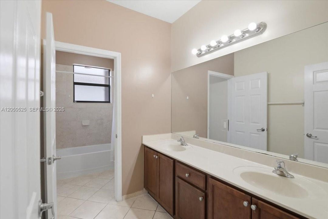 For Sale: $650,000 (4 beds, 3 baths, 3399 Square Feet)