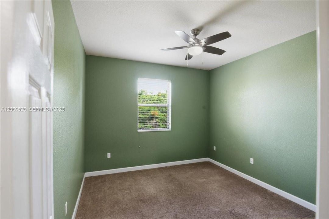 For Sale: $650,000 (4 beds, 3 baths, 3399 Square Feet)