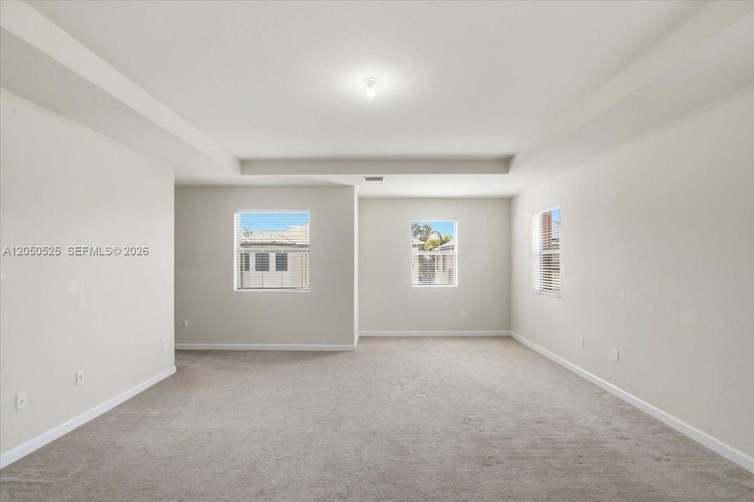 For Sale: $650,000 (4 beds, 3 baths, 3399 Square Feet)