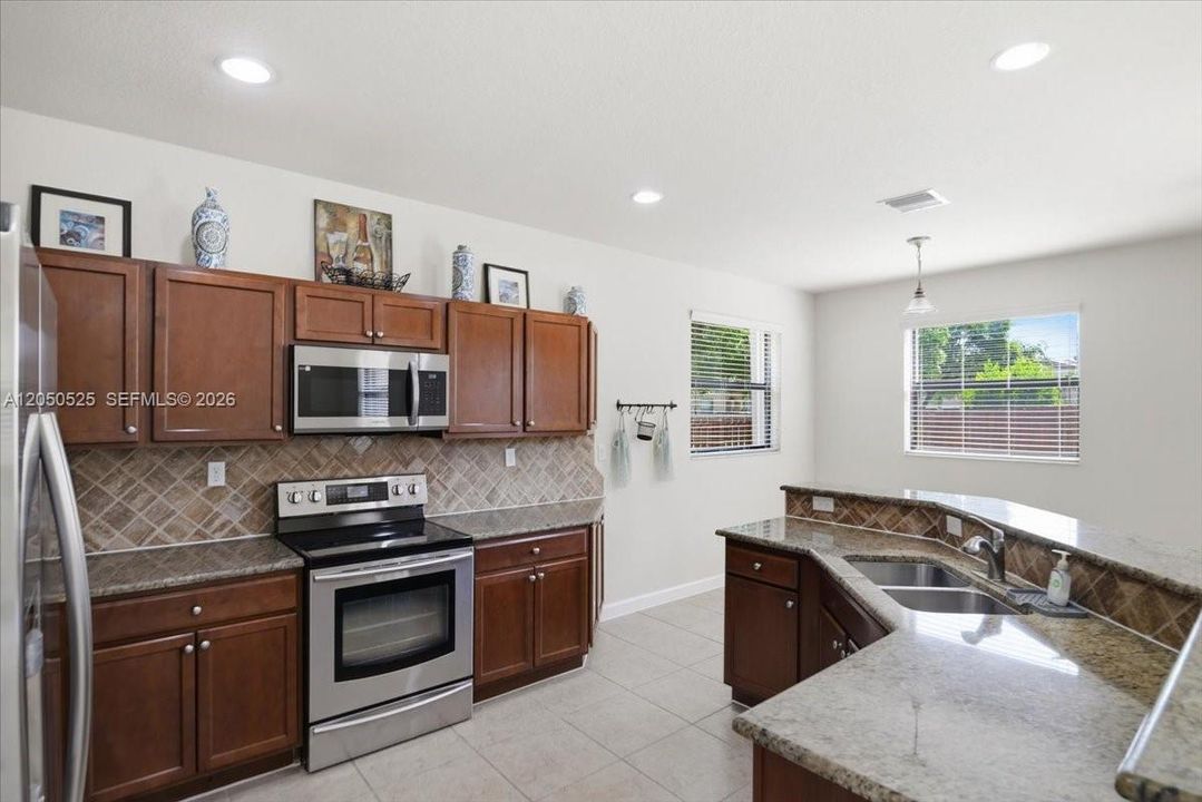 For Sale: $650,000 (4 beds, 3 baths, 3399 Square Feet)