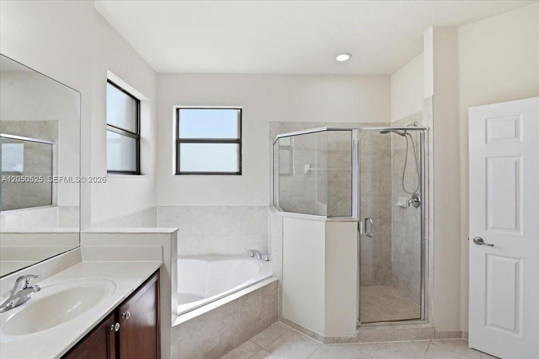 For Sale: $650,000 (4 beds, 3 baths, 3399 Square Feet)