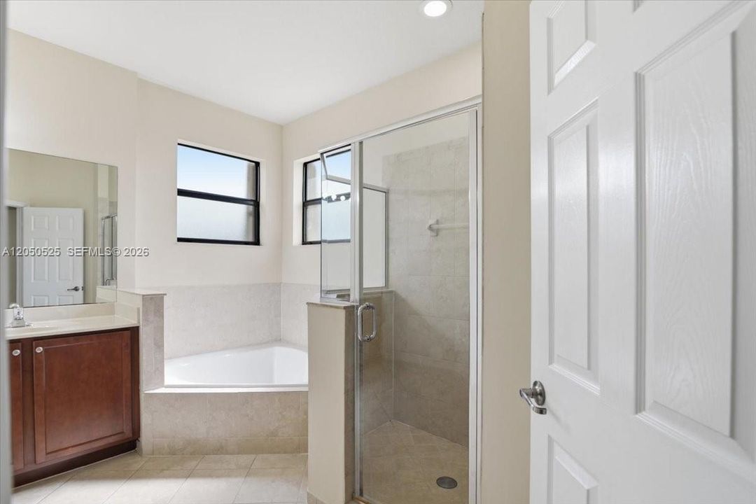 For Sale: $650,000 (4 beds, 3 baths, 3399 Square Feet)