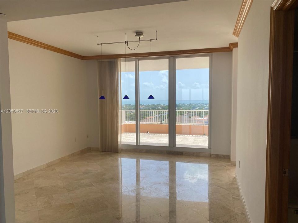For Rent: $18,000 (3 beds, 5 baths, 2790 Square Feet)