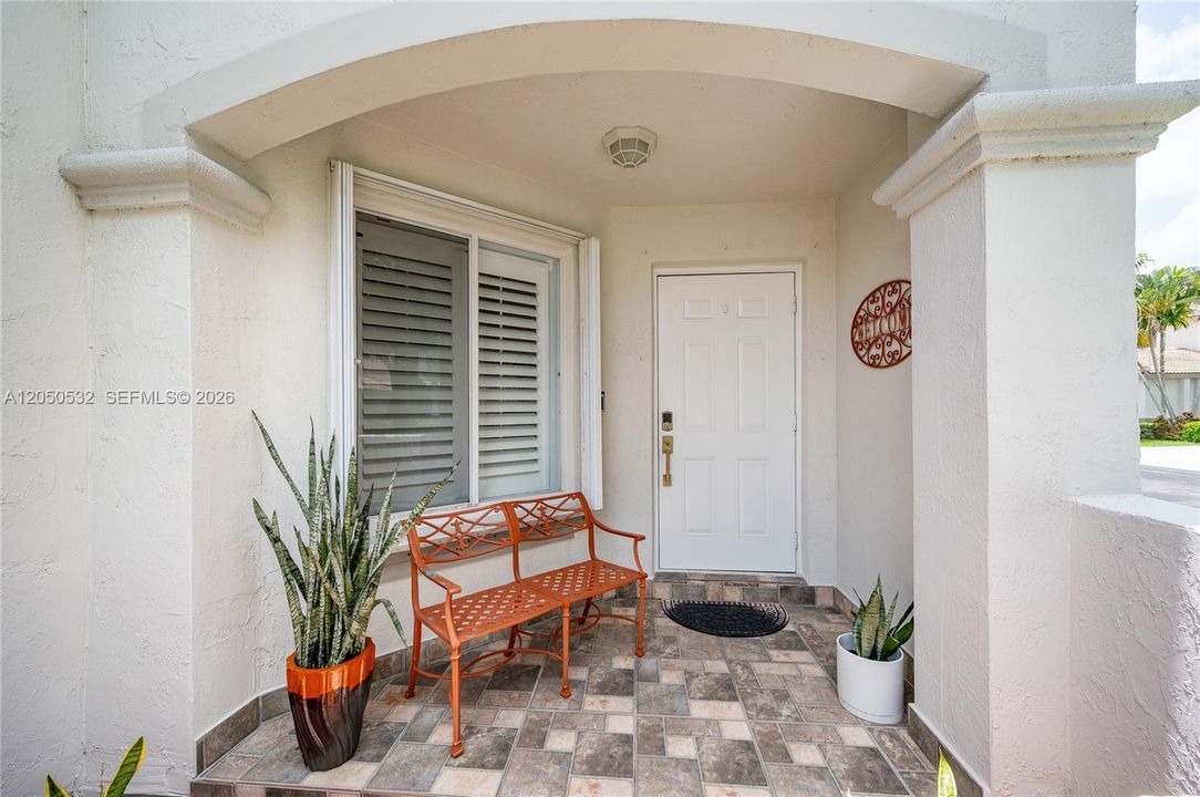 For Sale: $575,000 (3 beds, 2 baths, 1667 Square Feet)
