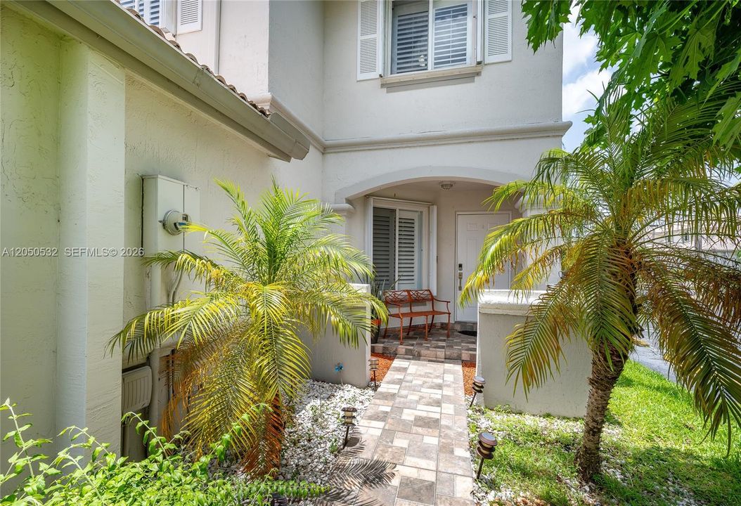 For Sale: $575,000 (3 beds, 2 baths, 1667 Square Feet)