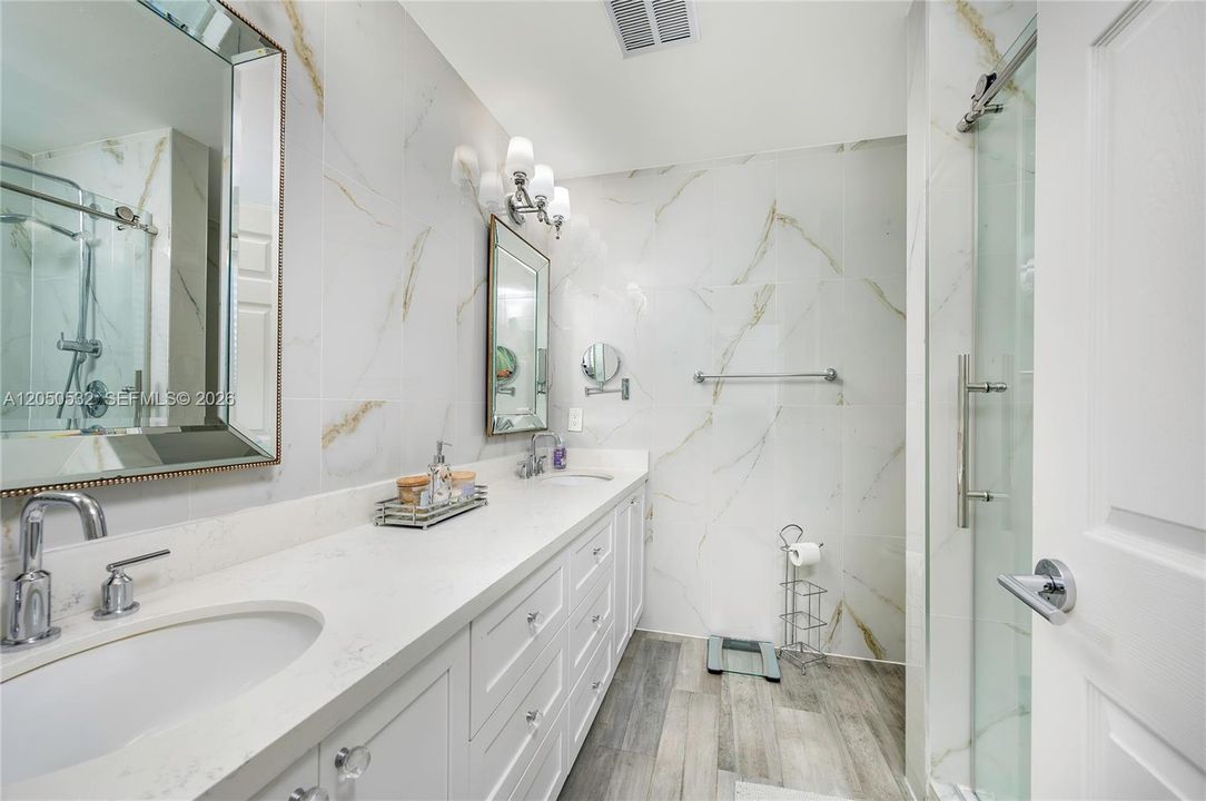 For Sale: $575,000 (3 beds, 2 baths, 1667 Square Feet)