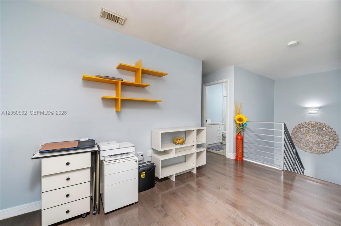 For Sale: $575,000 (3 beds, 2 baths, 1667 Square Feet)