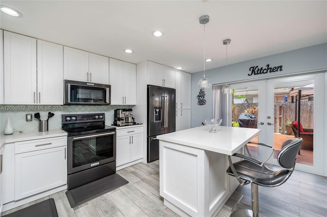 For Sale: $575,000 (3 beds, 2 baths, 1667 Square Feet)