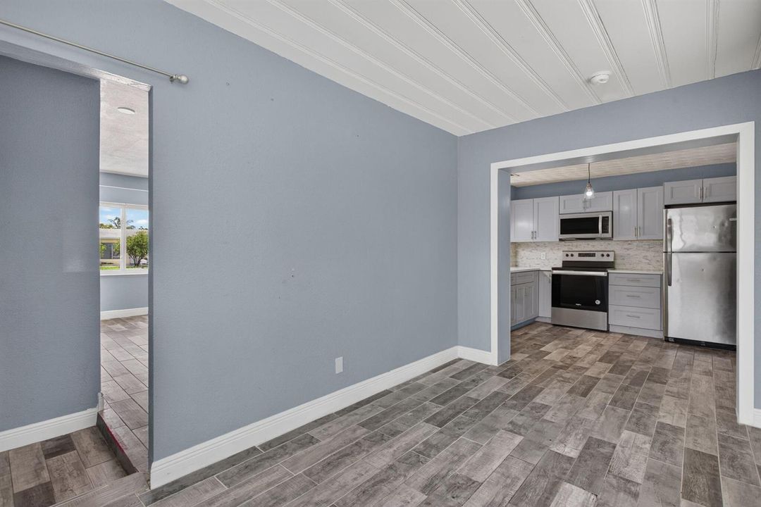 22-web-or-mls-2811-6956