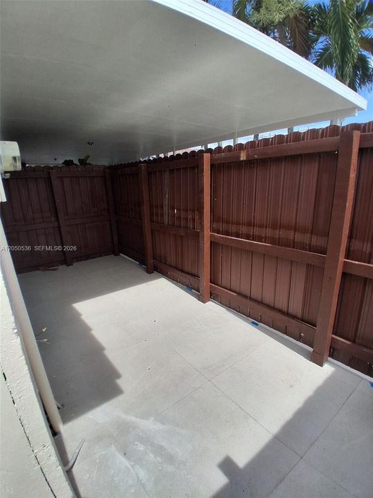 For Rent: $1,950 (1 beds, 1 baths, 1796 Square Feet)