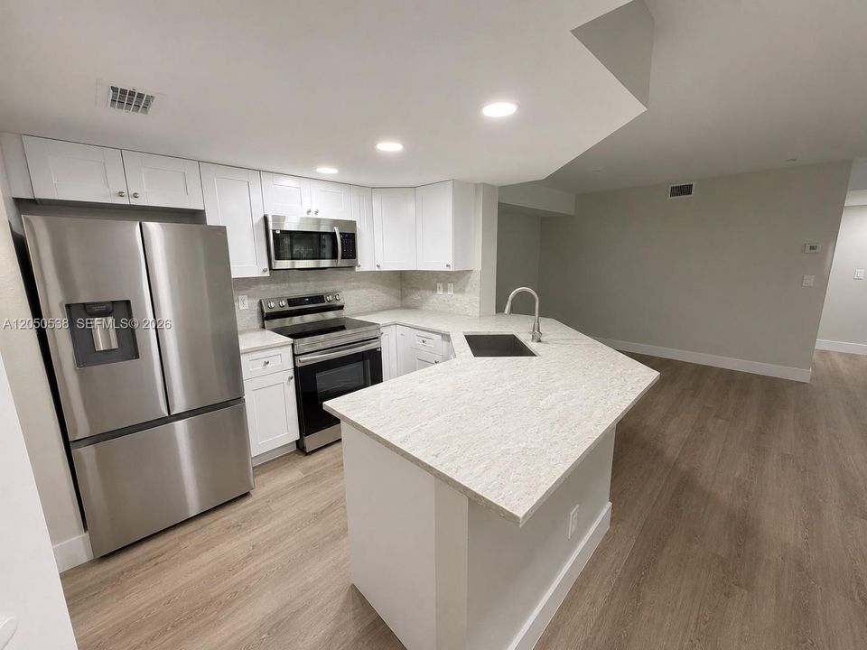 For Rent: $3,200 (3 beds, 2 baths, 1263 Square Feet)