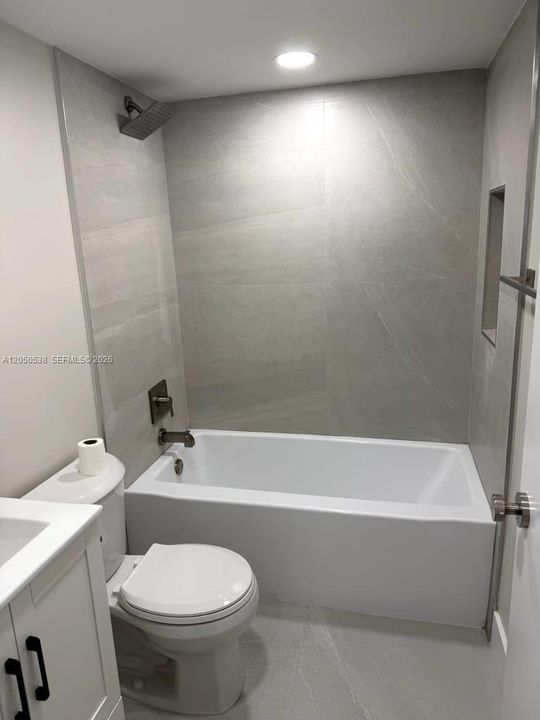 For Rent: $3,200 (3 beds, 2 baths, 1263 Square Feet)