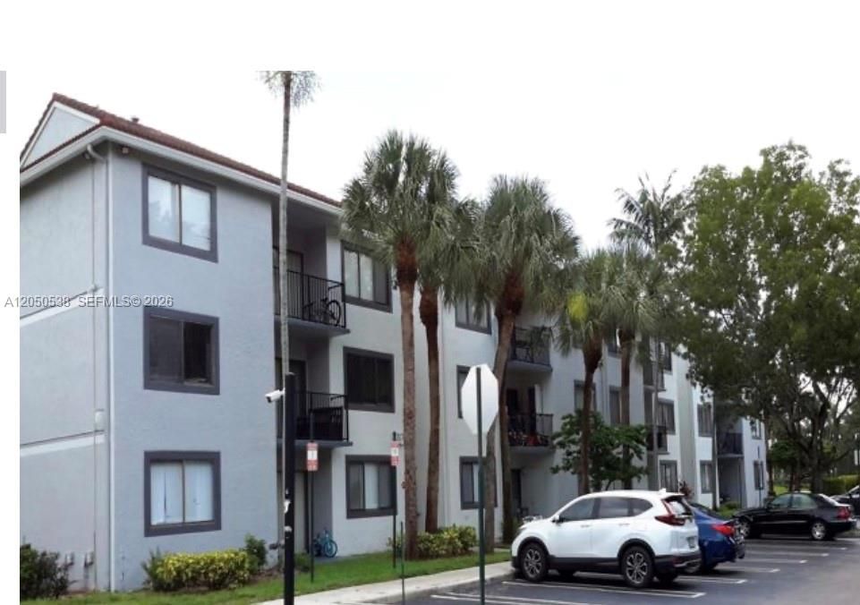 For Rent: $3,200 (3 beds, 2 baths, 1263 Square Feet)