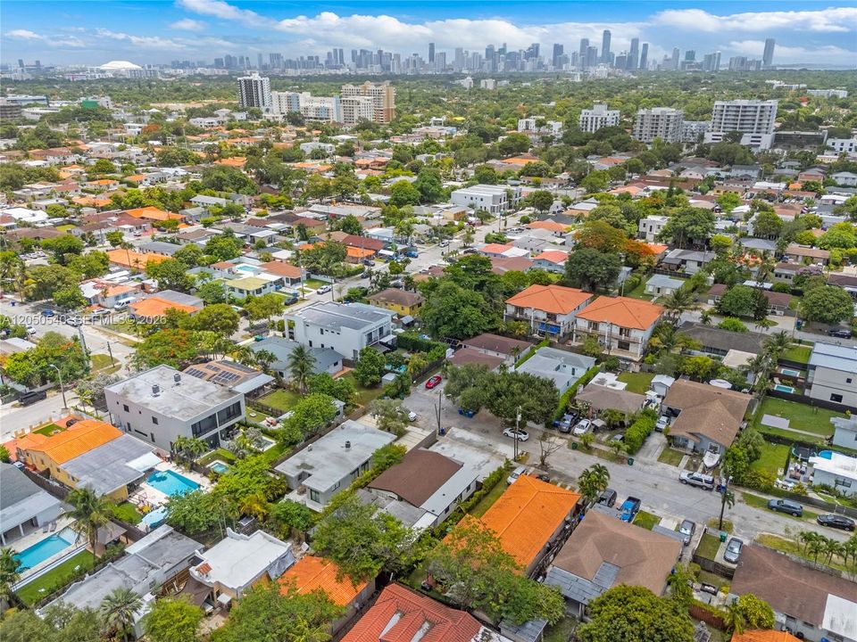 En Renta: $3,900 (3 camas, 2 baños, 1304 Pies cuadrados)