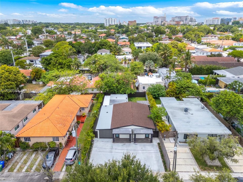 En Renta: $3,900 (3 camas, 2 baños, 1304 Pies cuadrados)