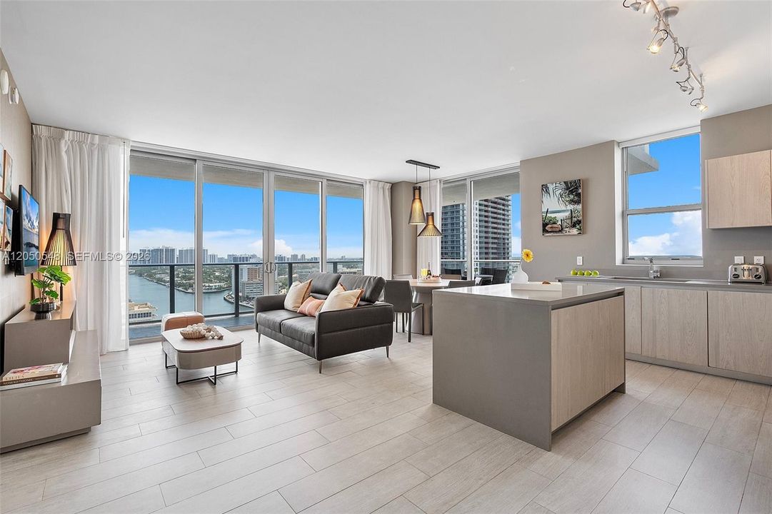 For Sale: $970,000 (3 beds, 2 baths, 1361 Square Feet)