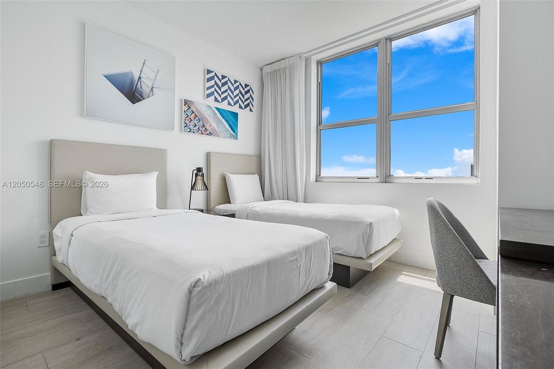 For Sale: $970,000 (3 beds, 2 baths, 1361 Square Feet)