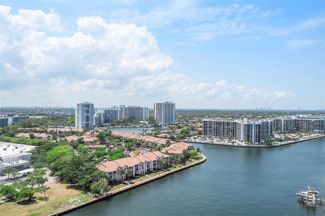 For Sale: $970,000 (3 beds, 2 baths, 1361 Square Feet)
