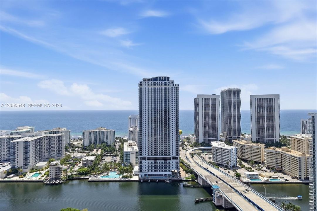 For Sale: $970,000 (3 beds, 2 baths, 1361 Square Feet)