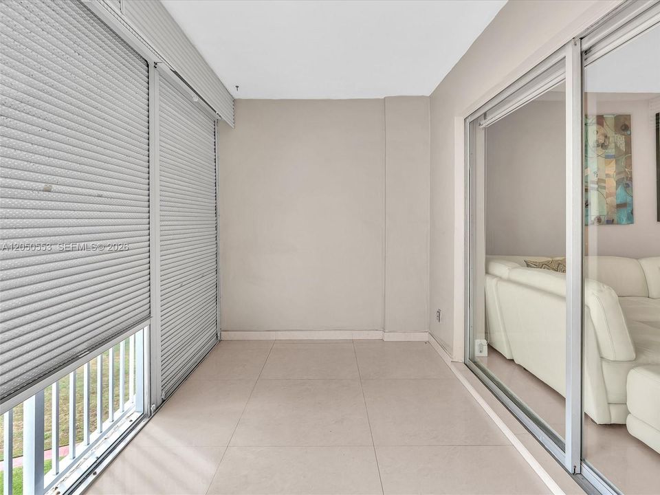 На продажу: $195,000 (2 спален, 2 ванн, 1132 Квадратных фут)