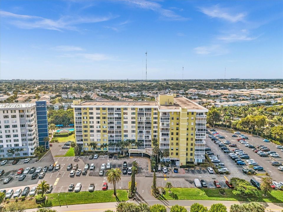 На продажу: $195,000 (2 спален, 2 ванн, 1132 Квадратных фут)