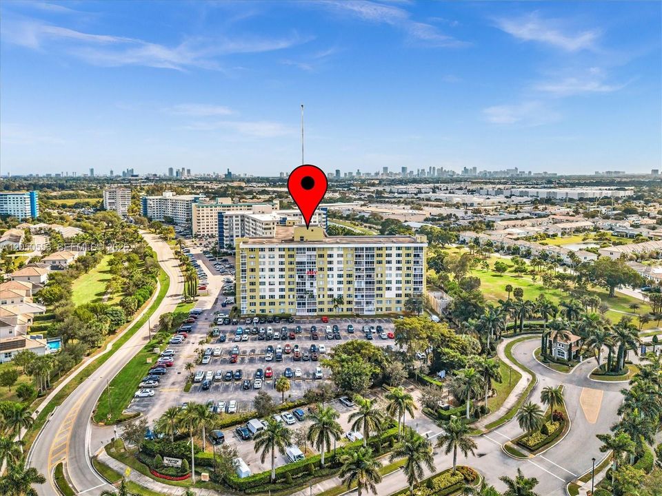 На продажу: $195,000 (2 спален, 2 ванн, 1132 Квадратных фут)