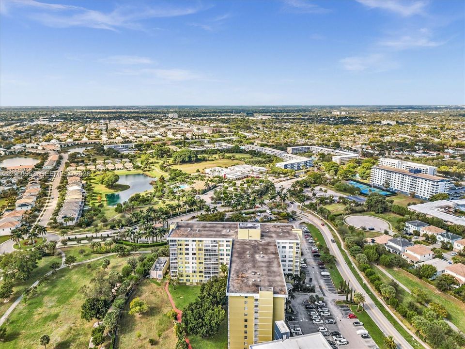 На продажу: $195,000 (2 спален, 2 ванн, 1132 Квадратных фут)