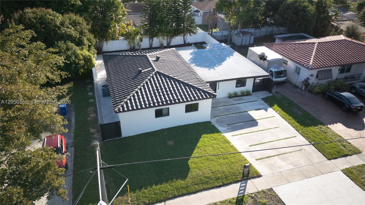 For Sale: $770,000 (4 beds, 3 baths, 1930 Square Feet)