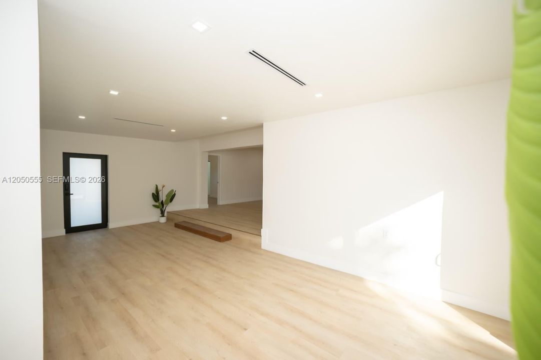 For Sale: $770,000 (4 beds, 3 baths, 1930 Square Feet)