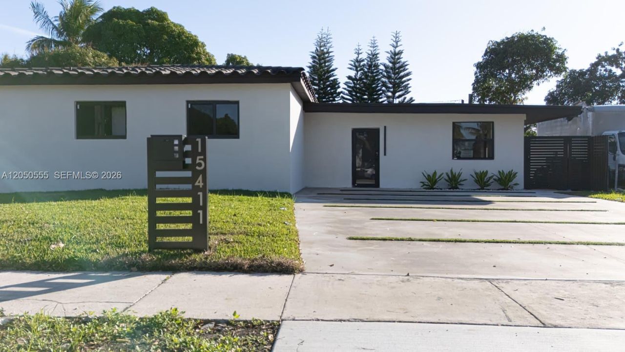 For Sale: $770,000 (4 beds, 3 baths, 1930 Square Feet)