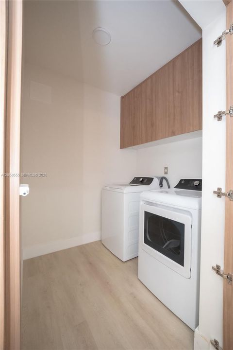 For Sale: $770,000 (4 beds, 3 baths, 1930 Square Feet)