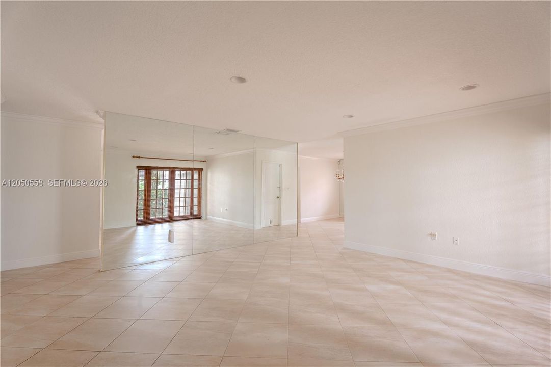 For Sale: $1,250,000 (4 beds, 2 baths, 2119 Square Feet)