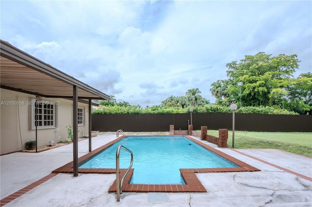 For Sale: $1,250,000 (4 beds, 2 baths, 2119 Square Feet)