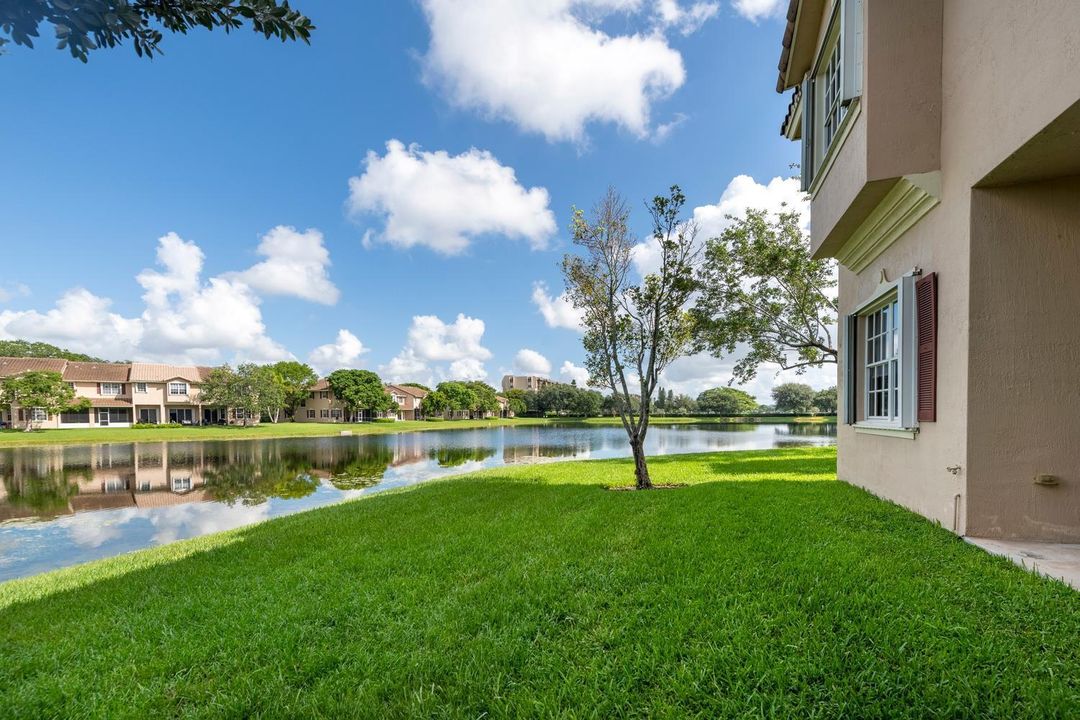005-009-Back Yard-1500x1000
